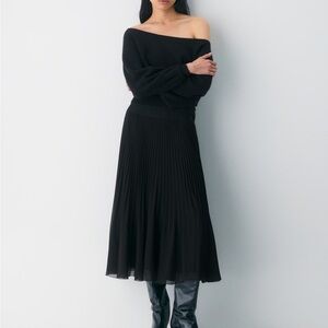 Wilfred Twirl Pleated Black Midi Skirt